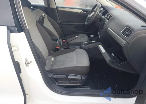 2017 Volkswagen Jetta 1.4T S z USA, uszkodzony, nr VIN 3VW2B7AJ5HM350166